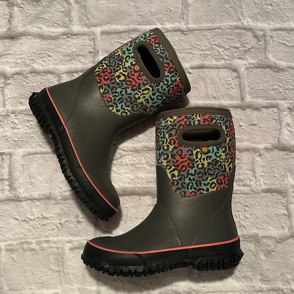 BOGS Bloom Grasp Leopard Print Girl Winter Snow Boots Size 2